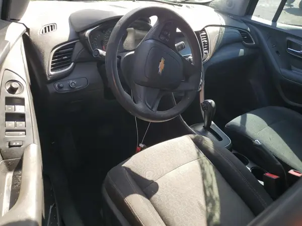 3GNCJKSB2HL271684 2017 CHEVROLET TRAX - Image 8