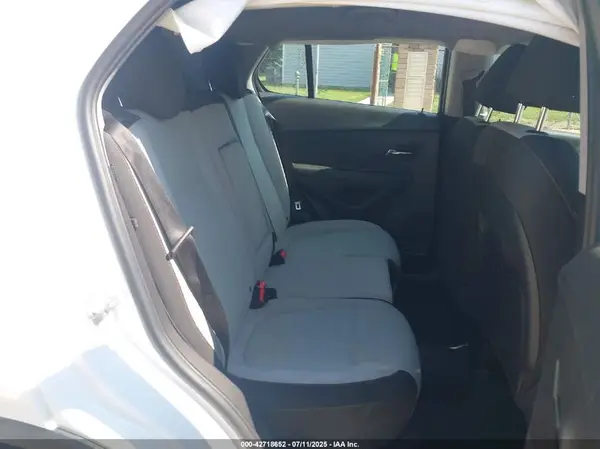 3GNCJKSB2HL271720 2017 CHEVROLET TRAX - Image 8