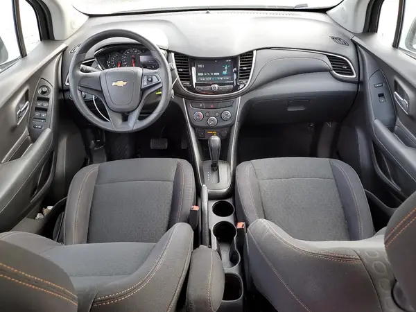 3GNCJKSB2HL272544 2017 CHEVROLET TRAX - Image 8