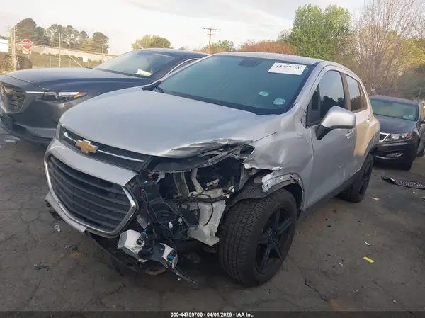 3GNCJKSB2HL277873 2017 CHEVROLET TRAX - Image 2