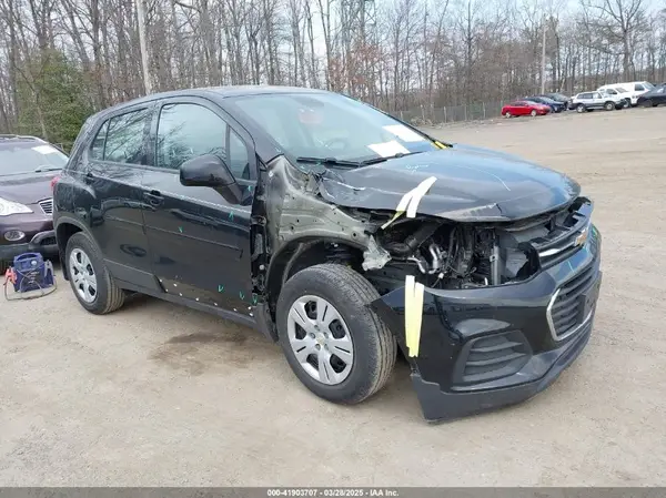 3GNCJKSB2HL282281 2017 CHEVROLET TRAX - Image 1