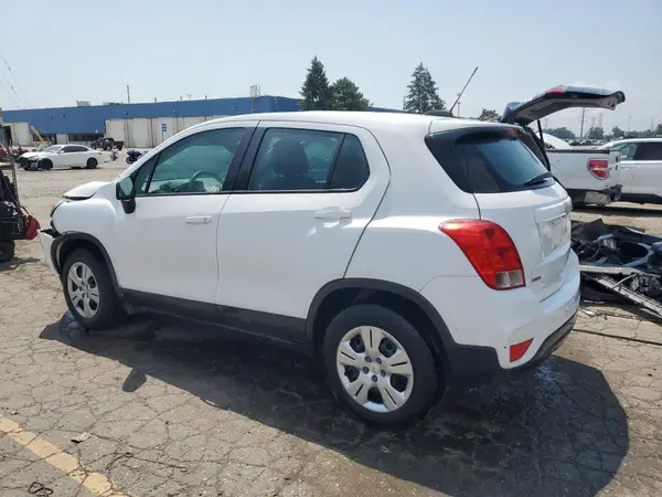 3GNCJKSB2HL282412 2017 CHEVROLET TRAX - Image 2