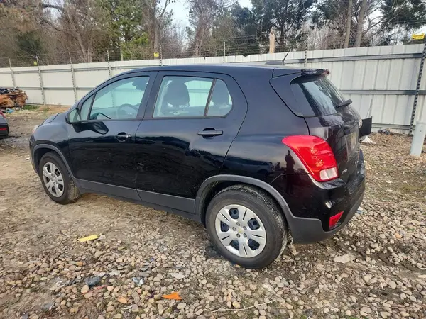 3GNCJKSB2HL287299 2017 CHEVROLET TRAX - Image 2