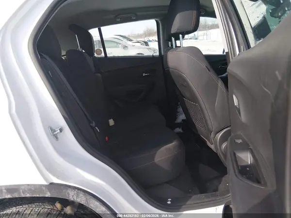 3GNCJKSB2HL289389 2017 CHEVROLET TRAX - Image 8