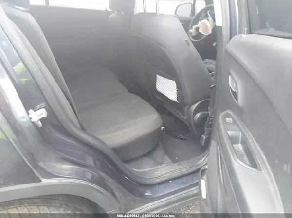 3GNCJKSB2JL167377 2018 CHEVROLET TRAX - Image 8