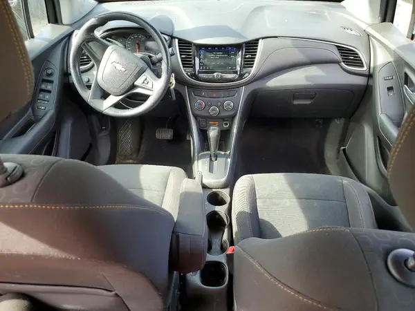 3GNCJKSB2JL208753 2018 CHEVROLET TRAX - Image 8