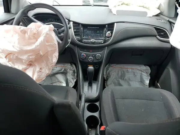 3GNCJKSB2JL208817 2018 CHEVROLET TRAX - Image 8