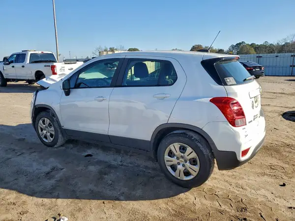 3GNCJKSB2JL229845 2018 CHEVROLET TRAX - Image 2