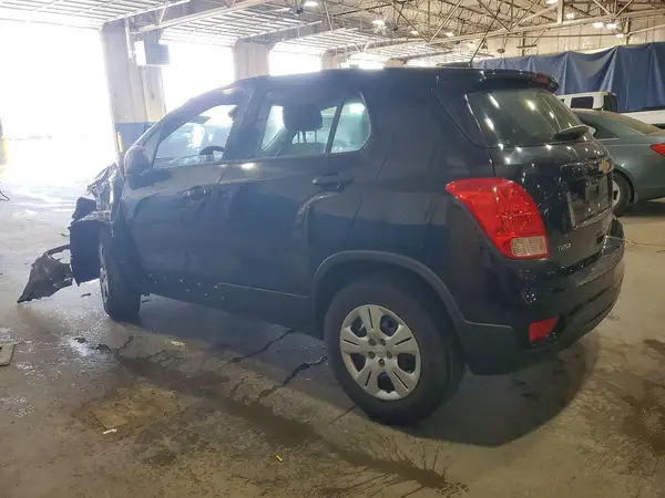 3GNCJKSB2JL256057 2018 CHEVROLET TRAX - Image 2