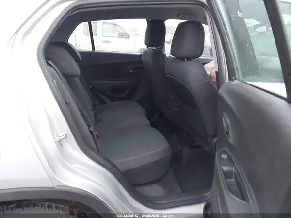3GNCJKSB2JL287437 2018 CHEVROLET TRAX - Image 8