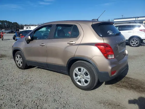 3GNCJKSB2JL315558 2018 CHEVROLET TRAX - Image 2