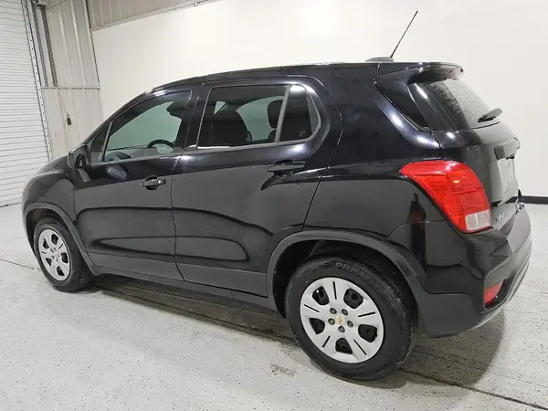3GNCJKSB2JL328746 2018 CHEVROLET TRAX - Image 2