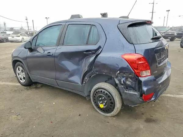 3GNCJKSB2JL337821 2018 CHEVROLET TRAX - Image 2