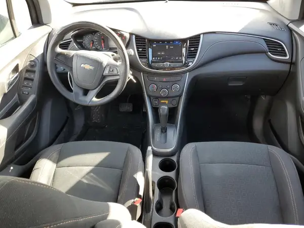 3GNCJKSB2JL351427 2018 CHEVROLET TRAX - Image 8