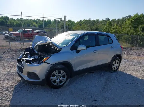 3GNCJKSB2JL366218 2018 CHEVROLET TRAX - Image 2
