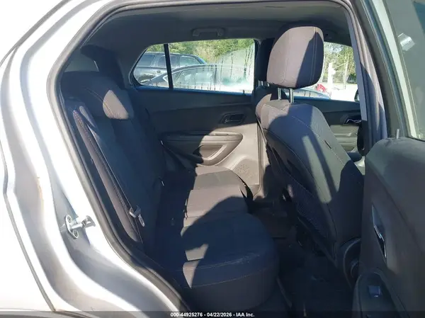 3GNCJKSB2JL366218 2018 CHEVROLET TRAX - Image 8