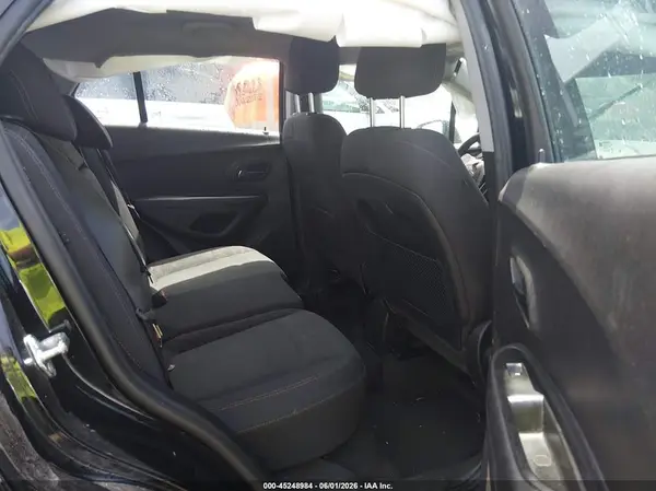 3GNCJKSB2JL366901 2018 CHEVROLET TRAX - Image 8