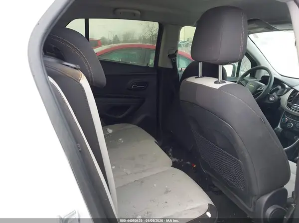 3GNCJKSB2JL377316 2018 CHEVROLET TRAX - Image 8