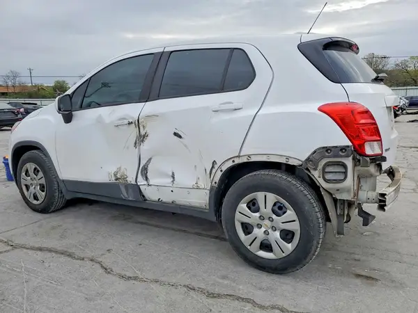 3GNCJKSB2JL409309 2018 CHEVROLET TRAX - Image 2