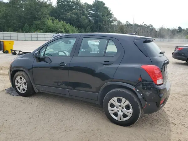 3GNCJKSB2JL411075 2018 CHEVROLET TRAX - Image 2