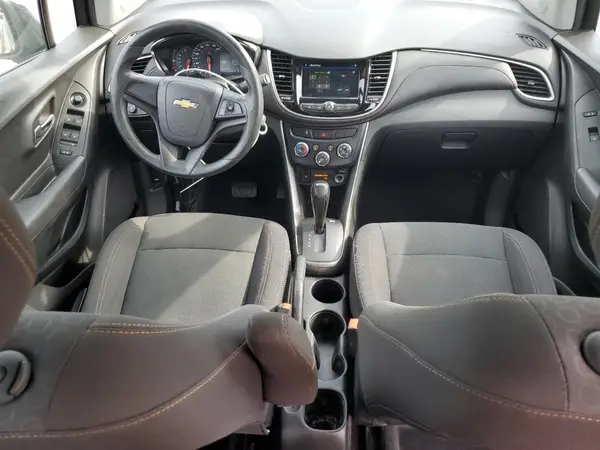 3GNCJKSB2JL411075 2018 CHEVROLET TRAX - Image 8