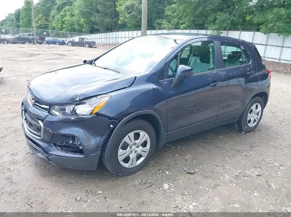 3GNCJKSB2JL416826 2018 CHEVROLET TRAX - Image 2