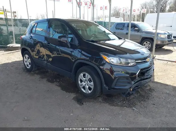 3GNCJKSB2JL417748 2018 CHEVROLET TRAX - Image 1