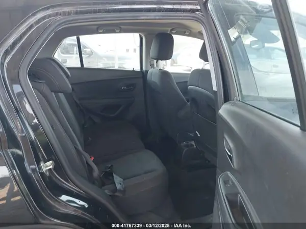 3GNCJKSB2JL417748 2018 CHEVROLET TRAX - Image 8