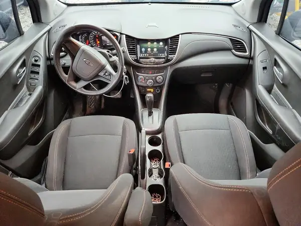 3GNCJKSB2KL110372 2019 CHEVROLET TRAX - Image 8