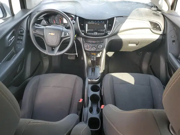 3GNCJKSB2KL116222 2019 CHEVROLET TRAX - Image 8