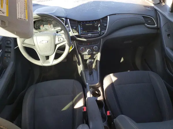 3GNCJKSB2KL124479 2019 CHEVROLET TRAX - Image 8
