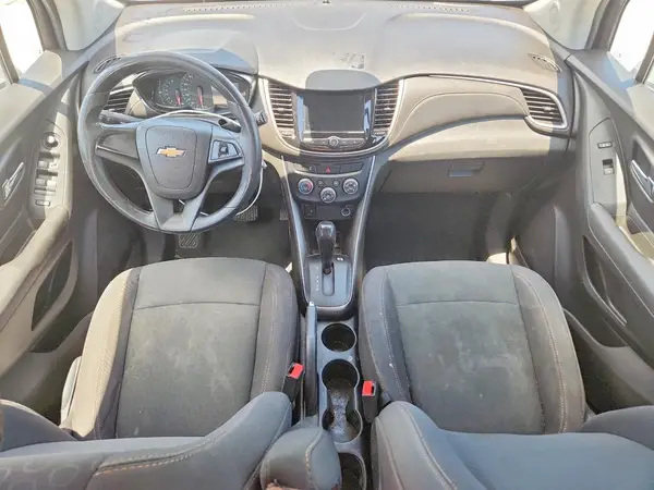 3GNCJKSB2KL131853 2019 CHEVROLET TRAX - Image 8