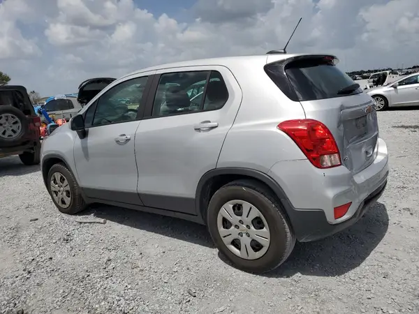 3GNCJKSB2KL143369 2019 CHEVROLET TRAX - Image 2