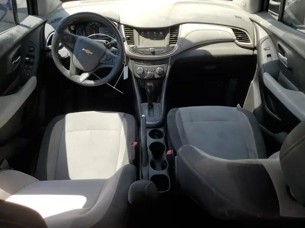3GNCJKSB2KL152573 2019 CHEVROLET TRAX - Image 8