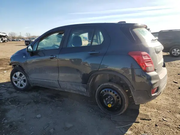 3GNCJKSB2KL153061 2019 CHEVROLET TRAX - Image 2