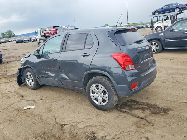 3GNCJKSB2KL158731 2019 CHEVROLET TRAX - Image 2