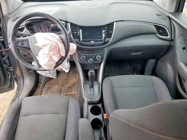 3GNCJKSB2KL158731 2019 CHEVROLET TRAX - Image 8