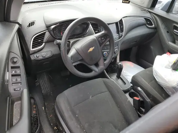 3GNCJKSB2KL160107 2019 CHEVROLET TRAX - Image 8