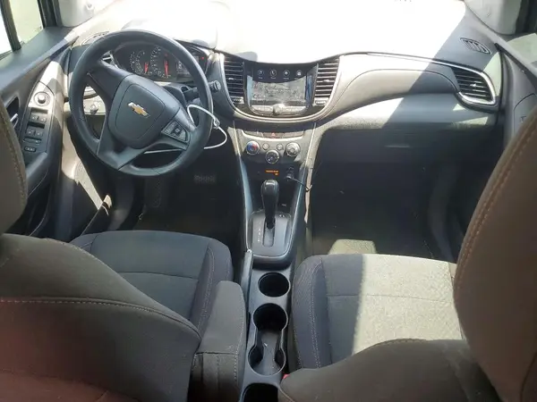 3GNCJKSB2KL162553 2019 CHEVROLET TRAX - Image 8