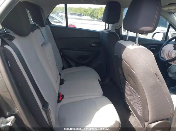 3GNCJKSB2KL168112 2019 CHEVROLET TRAX - Image 8