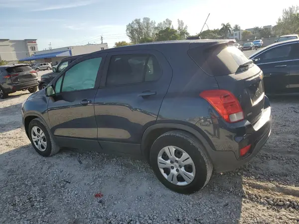 3GNCJKSB2KL185248 2019 CHEVROLET TRAX - Image 2