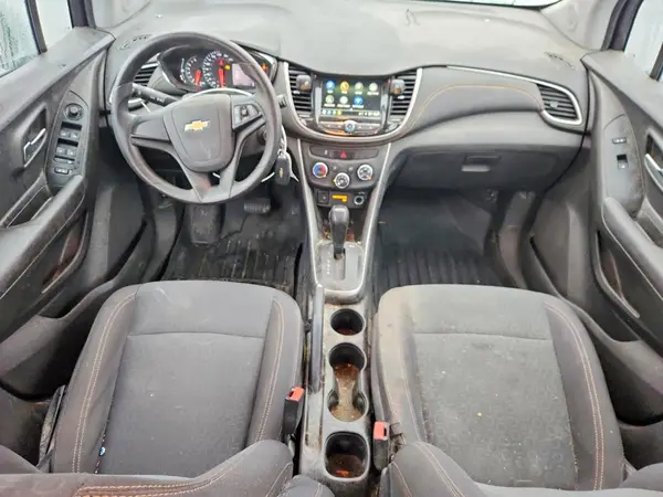 3GNCJKSB2KL188165 2019 CHEVROLET TRAX - Image 8