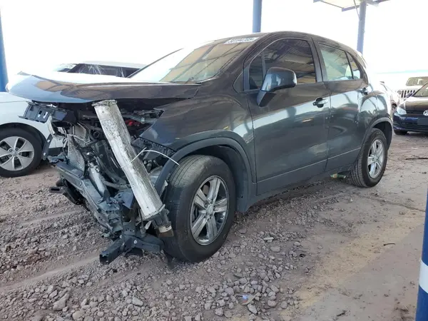 3GNCJKSB2KL206857 2019 CHEVROLET TRAX - Image 1