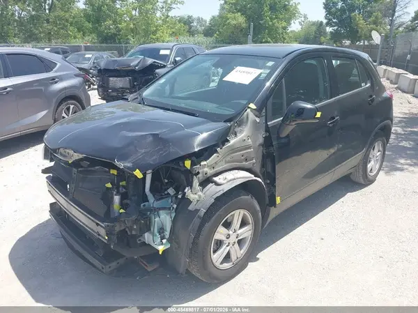 3GNCJKSB2KL219866 2019 CHEVROLET TRAX - Image 2