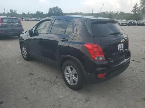 3GNCJKSB2KL225179 2019 CHEVROLET TRAX - Image 2