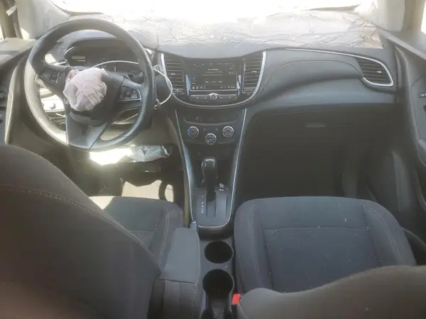 3GNCJKSB2KL234481 2019 CHEVROLET TRAX - Image 8