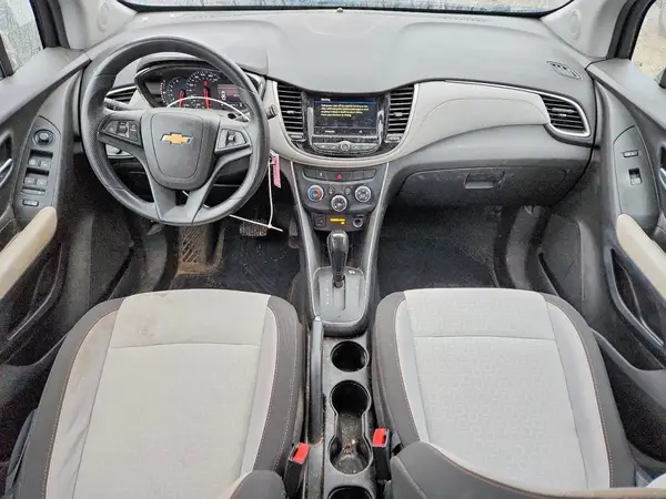 3GNCJKSB2KL260482 2019 CHEVROLET TRAX - Image 8