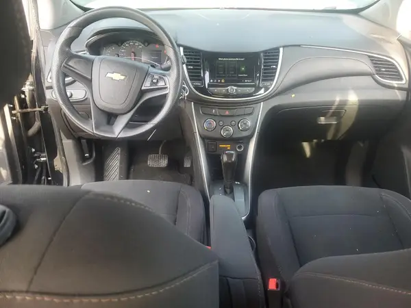3GNCJKSB2KL272695 2019 CHEVROLET TRAX - Image 8