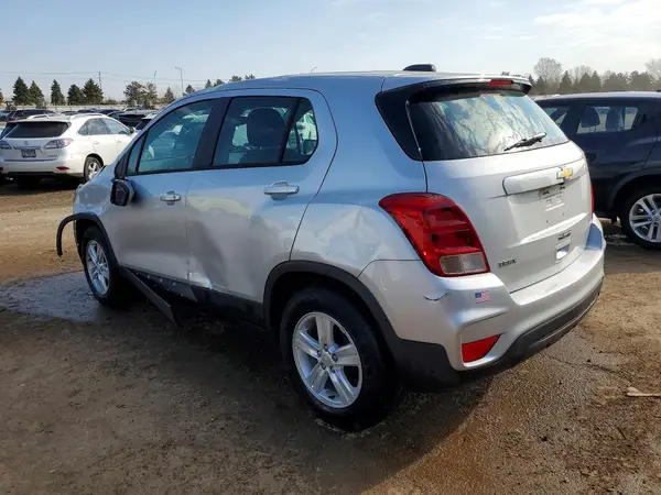 3GNCJKSB2KL278979 2019 CHEVROLET TRAX - Image 2