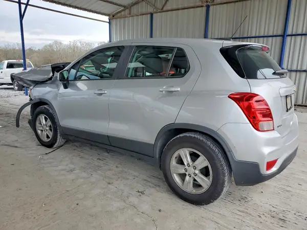 3GNCJKSB2KL278982 2019 CHEVROLET TRAX - Image 2